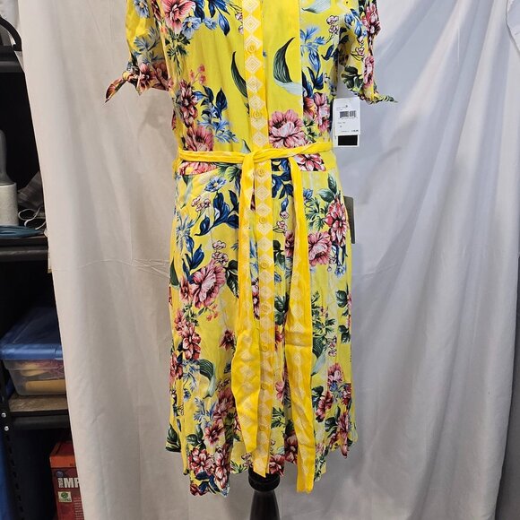 NWT eci New York Dress Yellow Floral Button-up Pockets Size 12 Matching Belt - Picture 12 of 12